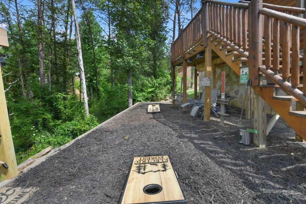Enchanted Forest Cabin And Teepee! Lights & Laser Show! Private Hot Tub! Unique Stay! Sevierville Zewnętrze zdjęcie