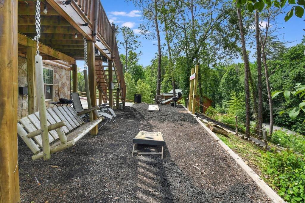 Enchanted Forest Cabin And Teepee! Lights & Laser Show! Private Hot Tub! Unique Stay! Sevierville Zewnętrze zdjęcie
