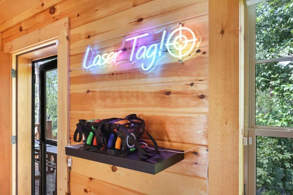 Enchanted Forest Cabin And Teepee! Lights & Laser Show! Private Hot Tub! Unique Stay! Sevierville Zewnętrze zdjęcie