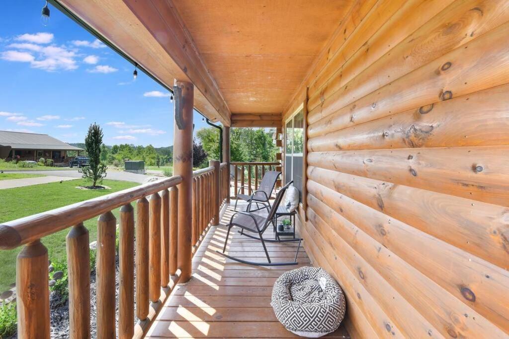 Enchanted Forest Cabin And Teepee! Lights & Laser Show! Private Hot Tub! Unique Stay! Sevierville Zewnętrze zdjęcie