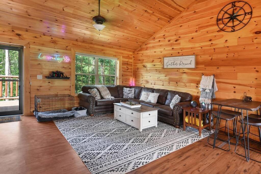 Enchanted Forest Cabin And Teepee! Lights & Laser Show! Private Hot Tub! Unique Stay! Sevierville Zewnętrze zdjęcie
