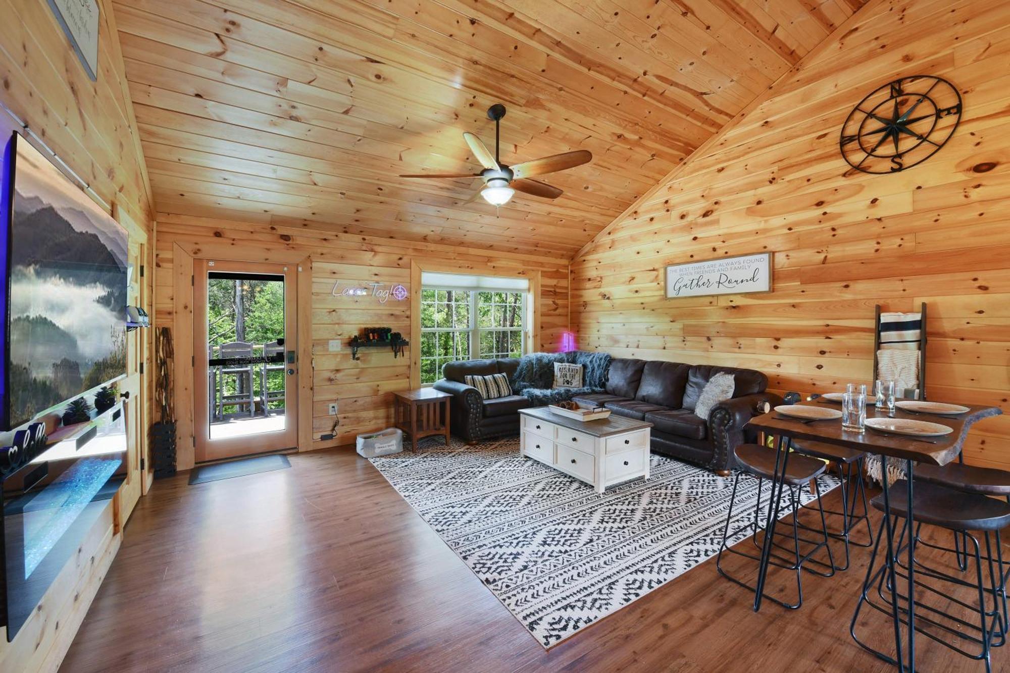 Enchanted Forest Cabin And Teepee! Lights & Laser Show! Private Hot Tub! Unique Stay! Sevierville Zewnętrze zdjęcie