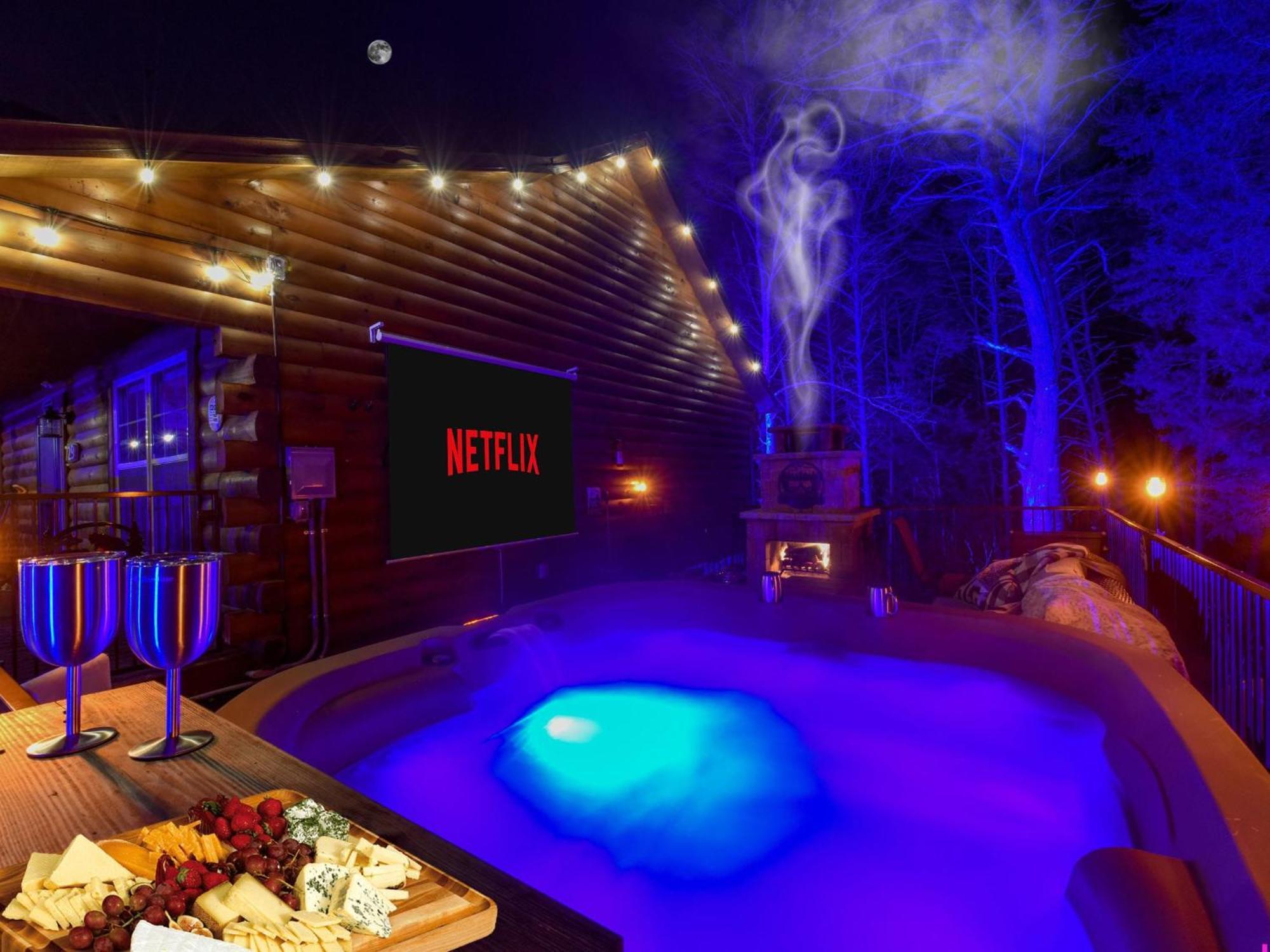Enchanted Forest Cabin And Teepee! Lights & Laser Show! Private Hot Tub! Unique Stay! Sevierville Zewnętrze zdjęcie